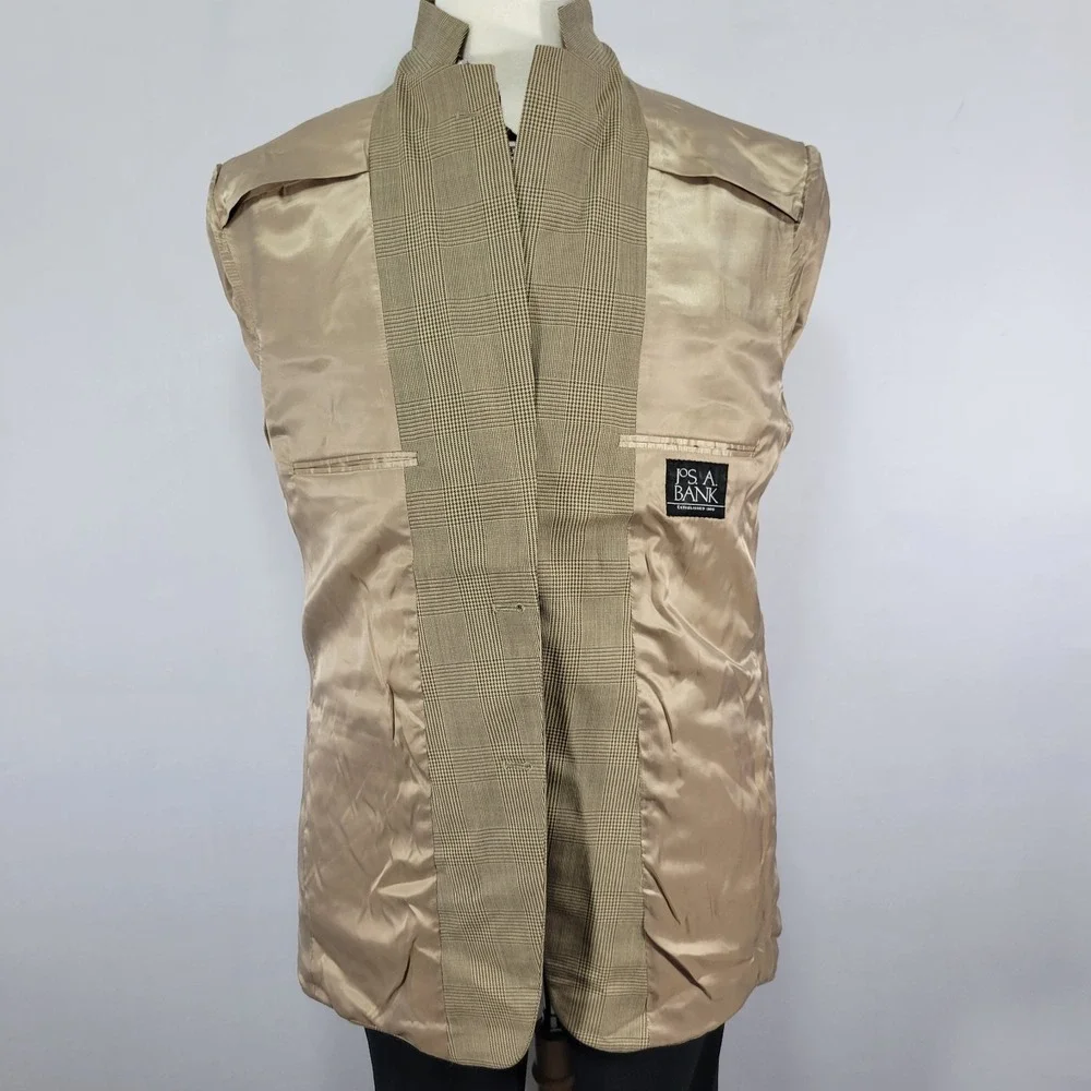 JOS A‎ BANK Men's Sport Coat Blazer Two Button Beige Plaid Wool Size 42L